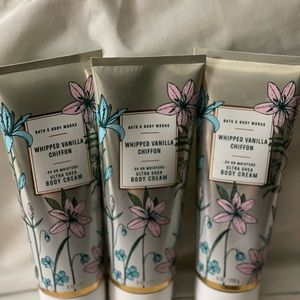 PINK - Whipped Vanilla Chiffon